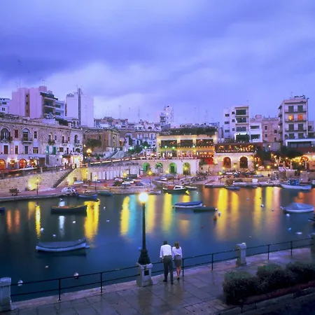 Gorgeous With Terrace In Fort Cambridge, Pool Sliema