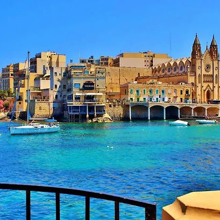 Gorgeous With Terrace In Fort Cambridge, Pool 아파트